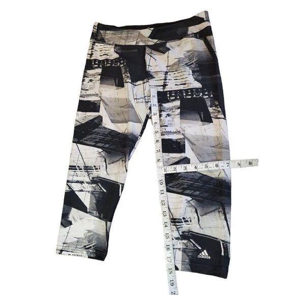 Adidas Leggings Women‎ Sz M Climalite Graphic Print Crop Black White Athleisure - Picture 4 of 6